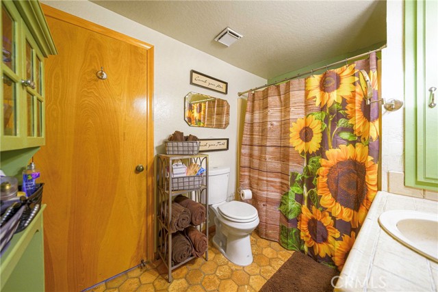 Detail Gallery Image 26 of 35 For 31611 Panorama Dr, Running Springs,  CA 92382 - 2 Beds | 2 Baths