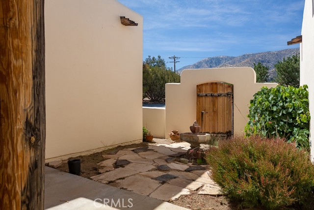 10555 Cima Mesa Road, Juniper Hills CA: https://media.crmls.org/medias/81aaf428-c578-4991-bebe-7208e5686a56.jpg