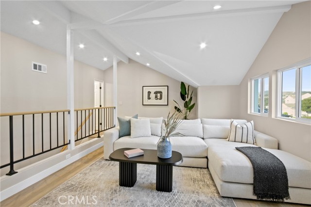Detail Gallery Image 24 of 27 For 520 Golden Sky Ln, Anaheim,  CA 92807 - 3 Beds | 2 Baths