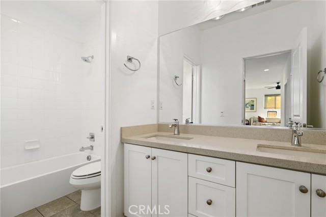 403 Aura Drive, Costa Mesa CA: https://media.crmls.org/medias/81abdef4-f59c-4775-83e0-6b1321386877.jpg