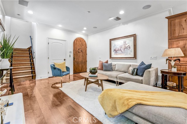 638 Sierra Madre Blvd, Sierra Madre CA: https://media.crmls.org/medias/81abe0bc-67fc-43d2-9ba9-27b471c281f3.jpg