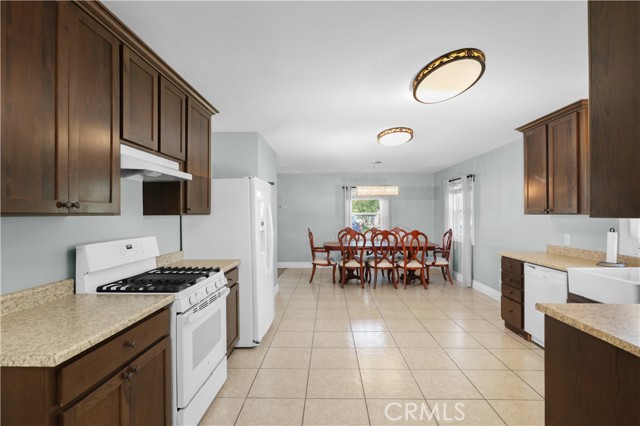 Detail Gallery Image 25 of 31 For 405 S Devon, Orange,  CA 92868 - 3 Beds | 1 Baths