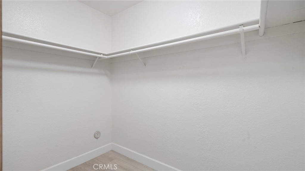 https://media.crmls.org/medias/81ac7f4a-e473-4c80-92b3-52064808f65c.jpg?preset=X-Large