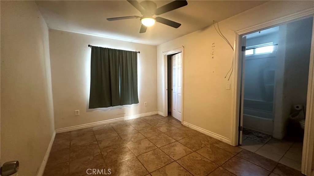 https://media.crmls.org/medias/81ac85f9-ab4f-4608-828e-38e9be6b5be7.jpg?preset=X-Large