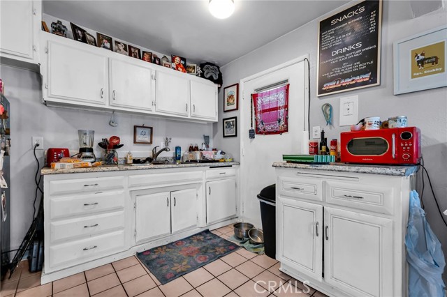 2660 Newell Street, County - Los Angeles CA: https://media.crmls.org/medias/81aca7d9-92cd-46bf-a77b-1b90f2da643d.jpg