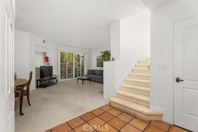 2303 Paseo Circulo, Tustin CA: https://media.crmls.org/medias/81ad2827-0002-4471-ba7d-2ba0e28b5d33.jpg