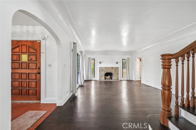 3098 N Arrowhead Avenue, San Bernardino CA: https://media.crmls.org/medias/81ad44b5-2e04-4aa2-ab0a-74849b7cf7e5.jpg