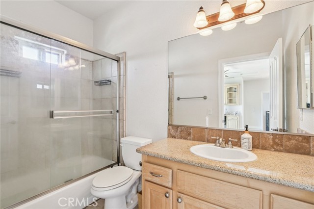 8294 Aster Road, Oak Hills CA: https://media.crmls.org/medias/81ad4dd3-d9c2-4979-936d-4bf37e554496.jpg