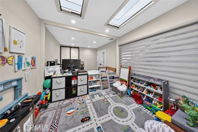 56 Glenflow Court photo 27
