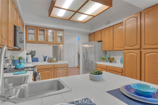 Detail Gallery Image 15 of 49 For 2918 Crape Myrtle Cir, Chino Hills,  CA 91709 - 3 Beds | 2/1 Baths
