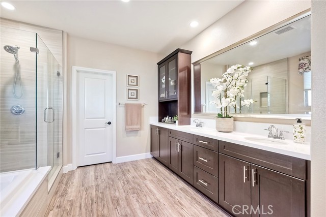 Detail Gallery Image 32 of 47 For 30587 Aspen Glen St, Murrieta,  CA 92563 - 4 Beds | 3 Baths