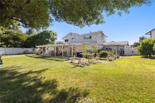 23900 Darbun Drive, Newhall CA: https://media.crmls.org/medias/81aef0ee-681f-46ff-9560-b2bd191f3320.jpg