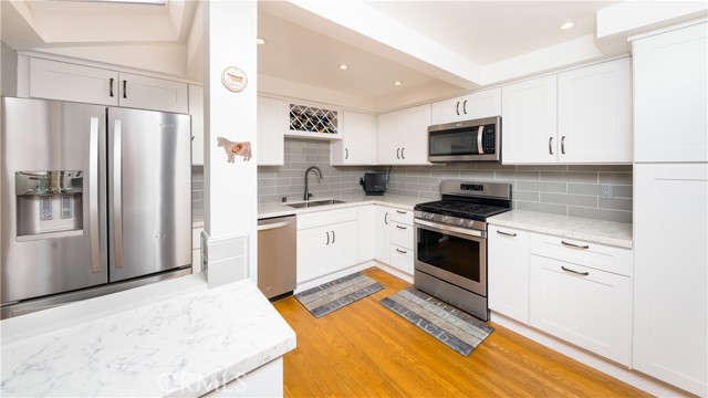 2802 Fisk Lane, Redondo Beach, California 90278, 4 Bedrooms Bedrooms, ,2 BathroomsBathrooms,Residential,Sold,Fisk,SB22073737