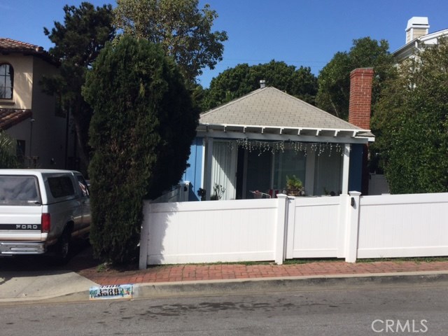 3309 Pine Avenue, Manhattan Beach, California 90266, 3 Bedrooms Bedrooms, ,2 BathroomsBathrooms,Residential,Sold,Pine,SB17053479