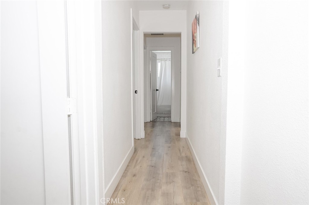 https://media.crmls.org/medias/81b0da18-d12e-4088-912f-0c1a54000ac5.jpg?preset=X-Large