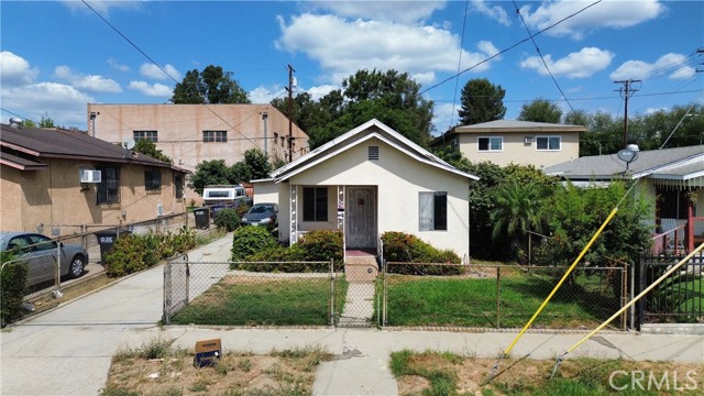 4657 Fisher Street, Los Angeles CA: https://media.crmls.org/medias/81b1079c-1322-4377-bdd8-adea5ae758e0.jpg