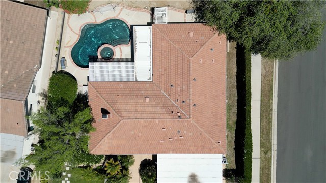 20451 Bermuda Street, Chatsworth CA: https://media.crmls.org/medias/81b25ccd-f3bf-4de7-82fe-48806bc32f1b.jpg