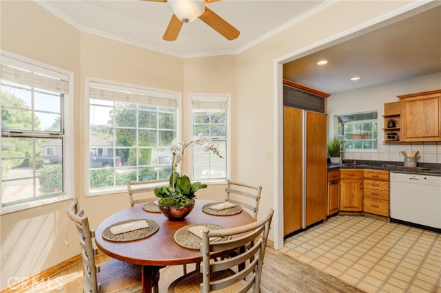 705 35th Street, Manhattan Beach, California 90266, 4 Bedrooms Bedrooms, ,4 BathroomsBathrooms,Residential,Sold,35th,SB22086217