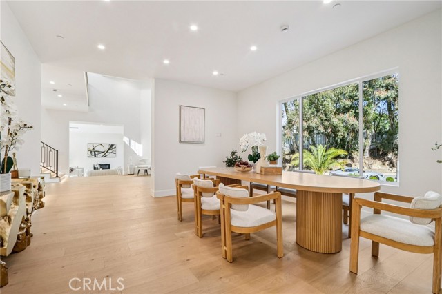 Detail Gallery Image 16 of 75 For 10511 Mary Bell Ave, Shadow Hills,  CA 91040 - 5 Beds | 5/1 Baths