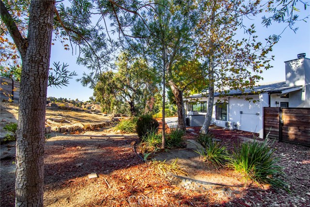 Detail Gallery Image 36 of 51 For 4461 Ellenita Ave, Tarzana,  CA 91356 - 3 Beds | 3 Baths