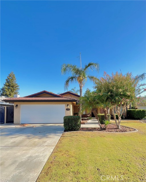 Detail Gallery Image 2 of 31 For 7801 Angoras Ct, Bakersfield,  CA 93308 - 3 Beds | 2 Baths