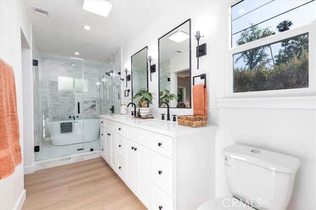 5447 Columbus Avenue, Sherman Oaks CA: https://media.crmls.org/medias/81b7f284-fb19-42df-a157-2bfdb25ad0cc.jpg