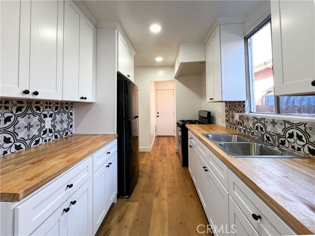 Detail Gallery Image 6 of 37 For 1137 W 67th St, Los Angeles,  CA 90044 - 4 Beds | 1 Baths