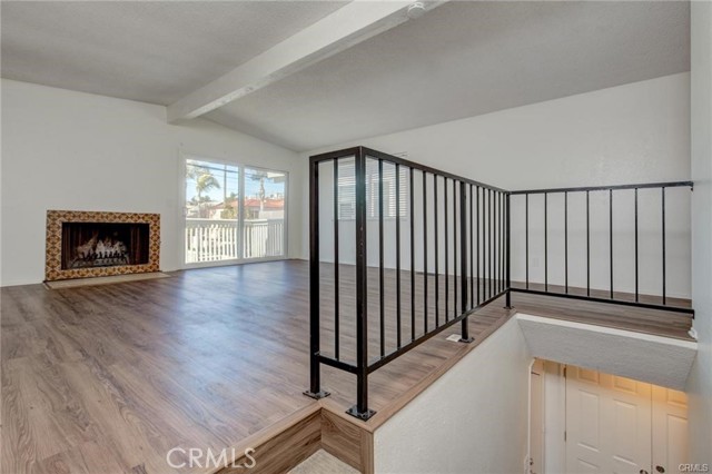 Detail Gallery Image 2 of 27 For 814 3rd St, Hermosa Beach,  CA 90254 - 3 Beds | 2 Baths