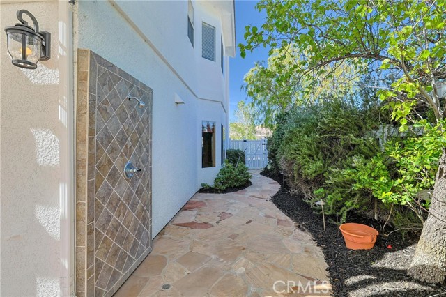 Detail Gallery Image 48 of 69 For 15257 Saddleback, Canyon Country,  CA 91387 - 6 Beds | 4/1 Baths