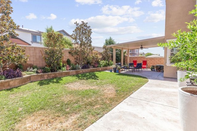 Detail Gallery Image 20 of 26 For 5327 La Bodega, Fontana,  CA 92336 - 5 Beds | 3/1 Baths