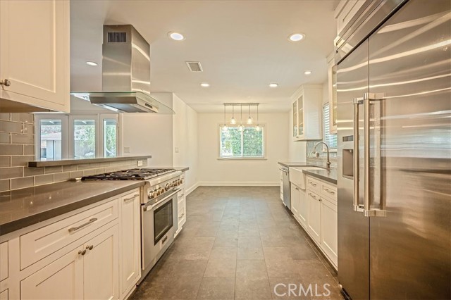 Detail Gallery Image 10 of 37 For 385 E Mendocino St, Altadena,  CA 91001 - 4 Beds | 2/1 Baths