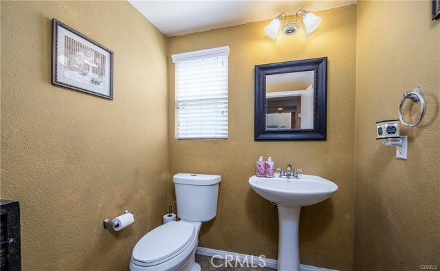 Detail Gallery Image 13 of 24 For 1451 Daybreak Way, Beaumont,  CA 92223 - 4 Beds | 2/1 Baths