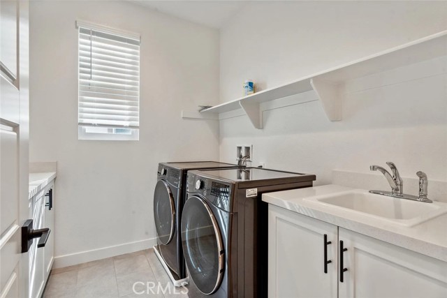 Detail Gallery Image 12 of 14 For 17715 Hillside, Saugus,  CA 91350 - 4 Beds | 4 Baths