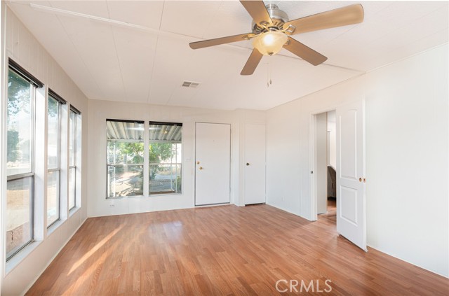Detail Gallery Image 10 of 21 For 43703 Knight Ct, Hemet,  CA 92544 - 3 Beds | 2 Baths