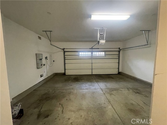 Detail Gallery Image 8 of 30 For 10361 Diamond Way, Pacoima,  CA 91331 - 4 Beds | 3 Baths