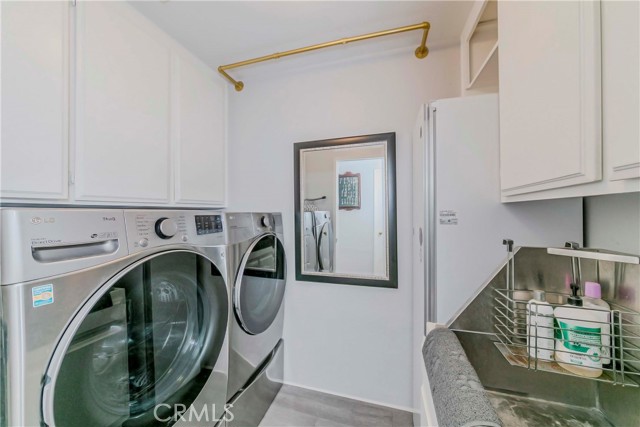 2061 S Sawgrass Court, La Habra CA: https://media.crmls.org/medias/81bbe729-c6d8-4f19-bba1-37c71c6d3b3c.jpg