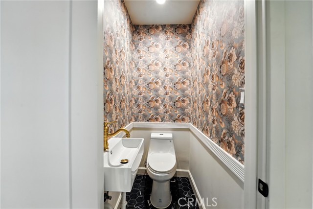 1543 W 79th Street, Los Angeles CA: https://media.crmls.org/medias/81bc1cfc-5587-40d6-9516-39d357670b29.jpg