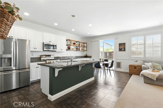 29222 Woodbridge Street, Lake Elsinore CA: https://media.crmls.org/medias/81bcbfe5-9107-4bcb-8786-56ae59b2f66f.jpg
