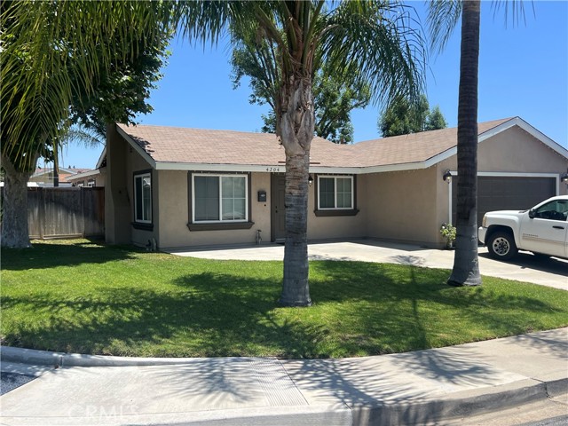 4304 Via De Los Robles, Yorba Linda CA: https://media.crmls.org/medias/81bced35-efff-4289-beba-8805f7c49705.jpg