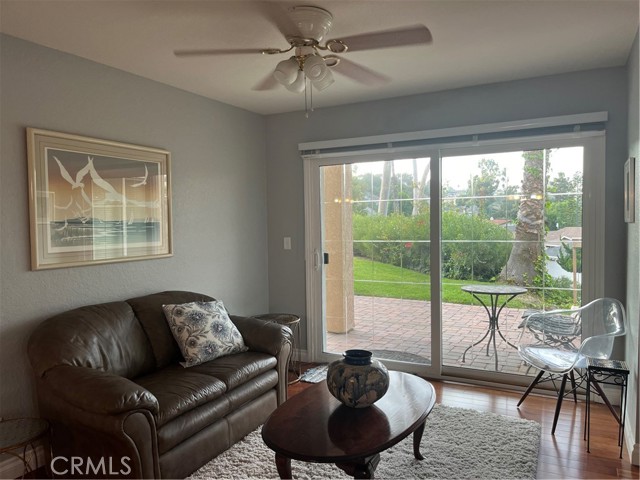 Detail Gallery Image 7 of 28 For 2802 Camino Capistrano #C,  San Clemente,  CA 92672 - 3 Beds | 2 Baths