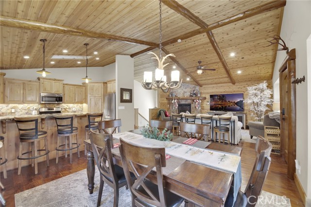 Detail Gallery Image 4 of 22 For 1206 Minton Dr, Big Bear City,  CA 92314 - 3 Beds | 2/1 Baths