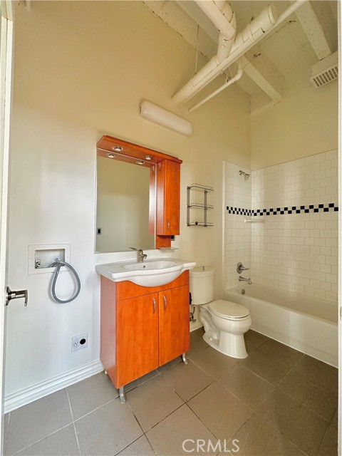 Detail Gallery Image 7 of 8 For 312 W 5th St #M1,  Los Angeles,  CA 90013 - 1 Beds | 1 Baths
