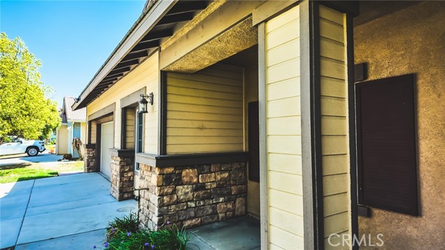 Detail Gallery Image 2 of 32 For 5391 Inglestone Dr, Hemet,  CA 92545 - 5 Beds | 3 Baths