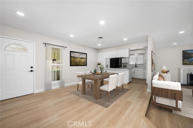 Detail Gallery Image 5 of 59 For 9826 Saint George Cir, Cypress,  CA 90630 - 3 Beds | 2 Baths