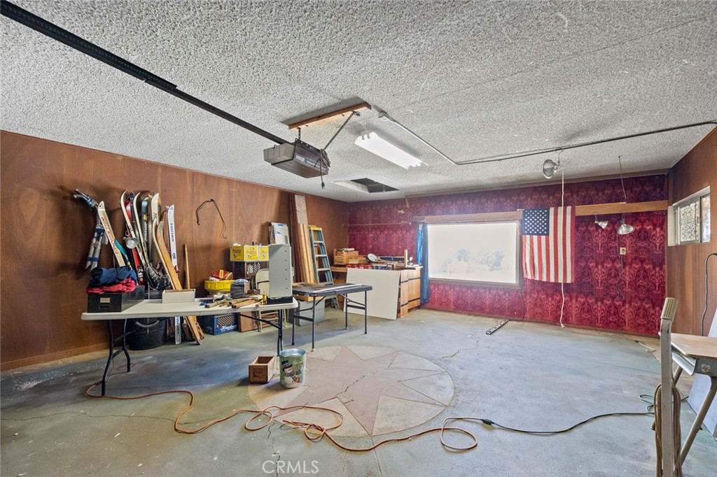 https://media.crmls.org/medias/81bfa81c-84ad-4a91-bbf3-2ed650cb9d37.jpg?preset=X-Large