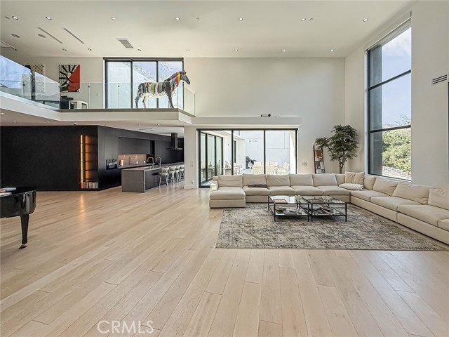 Front Image Thumbnail for CRSR26020865