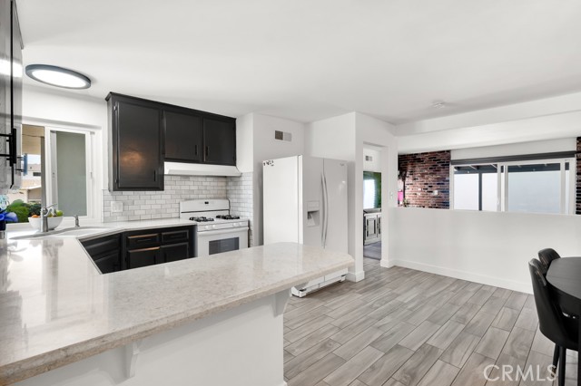 2894 Helm Street, Simi Valley CA: https://media.crmls.org/medias/81c0b3b3-7a4e-42b8-a118-036cfc39641f.jpg