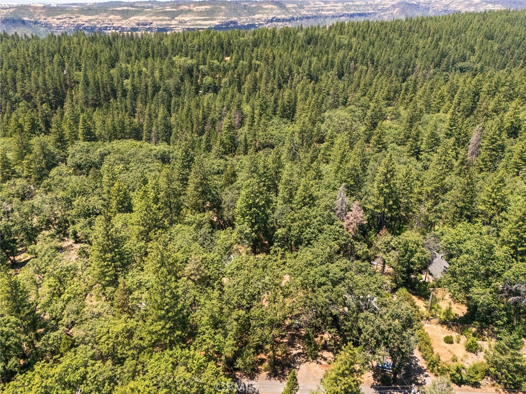 https://media.crmls.org/medias/81c0c208-e994-468e-a29a-f267db4e2a9f.jpg?preset=X-Large