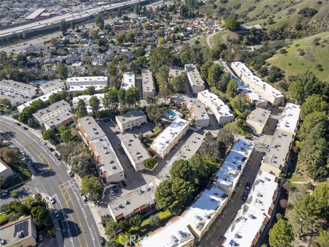 Detail Gallery Image 39 of 39 For 9775 via Roma, Burbank,  CA 91504 - 2 Beds | 3 Baths