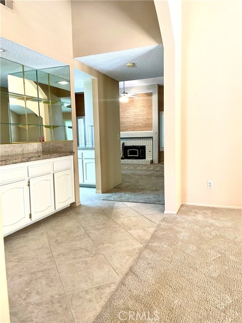 Detail Gallery Image 4 of 15 For 2052 La Brea St, Escondido,  CA 92026 - 3 Beds | 2 Baths